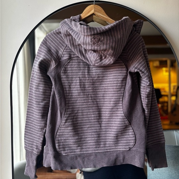 LULULEMON 🍋 | Striped Scuba | size 6 - Picture 5 of 6